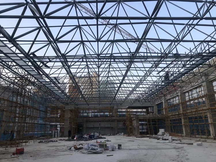 峨眉山第一附属小学体育馆网架